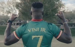 Lire la suite à propos de l’article Cameroun : Francis Ngannou invite Vinícius Jr à rejoindre les Lions Indomptables