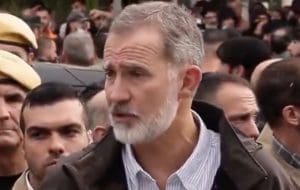 Lire la suite à propos de l’article Espagne : Le roi Felipe et Pedro Sánchez confrontés à la colère des habitants après les inondations meurtrières