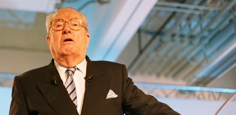 Lire la suite à propos de l’article Jean-Marie Le Pen hospitalisé pour des examens de routine, selon Marine Le Pen