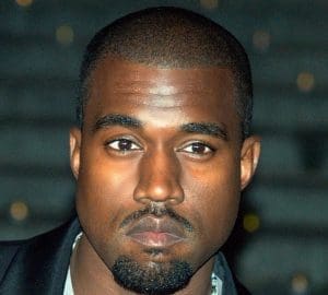 Lire la suite à propos de l’article Kanye West sort un clip réalisé avec l’IA pour son morceau “BOMB”