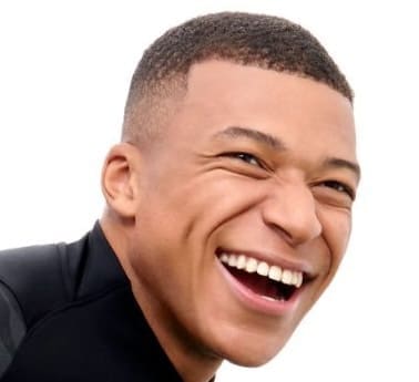 Lire la suite à propos de l’article Kylian Mbappé absent mais présent : Un message pour soutenir les Bleus face à l’Italie