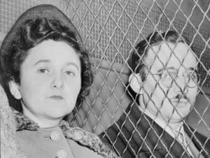 Lire la suite à propos de l’article Les époux Rosenberg : Une affaire d’espionnage au cœur de la Guerre froide