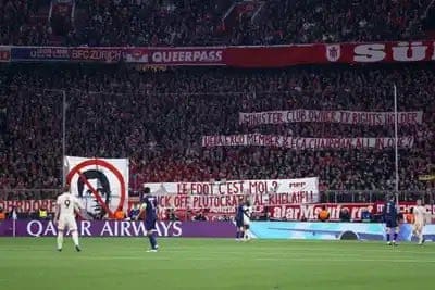 Lire la suite à propos de l’article PSG-Bayern : Les supporters bavarois dénoncent le cumul  des mandats de Nasser Al-Khelaïfi