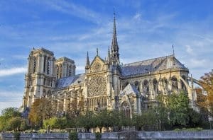 Lire la suite à propos de l’article Paris : Les cloches de Notre-Dame retentissent de nouveau, cinq ans après l’incendie