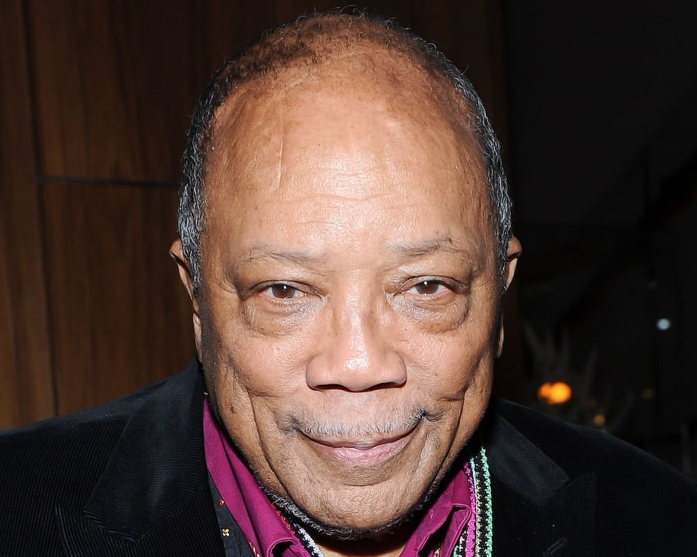 You are currently viewing Quincy Jones, légende de la musique et producteur de Michael Jackson, s’éteint à 91 ans
