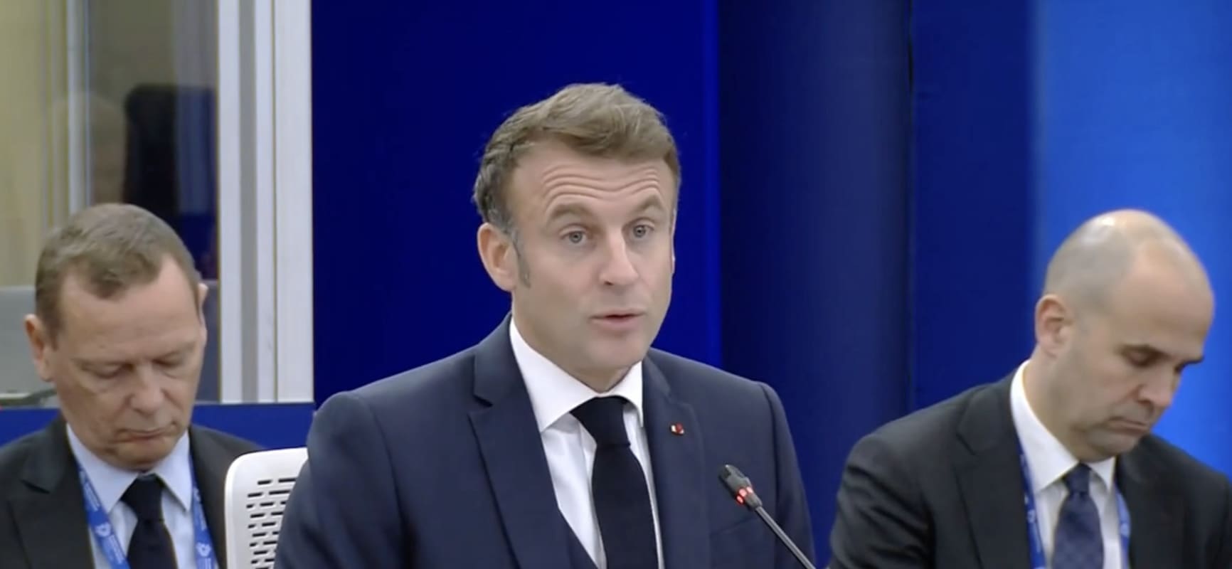 You are currently viewing Sommet de la Communauté politique européenne : Emmanuel Macron souhaite une Europe capable de se défendre