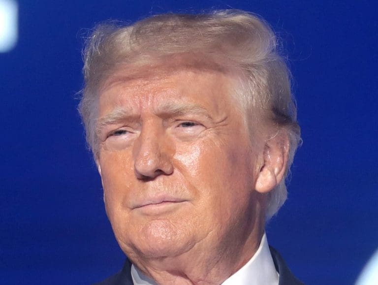 Lire la suite à propos de l’article USA : Trump se moque des dépenses des Démocrates dans les médias