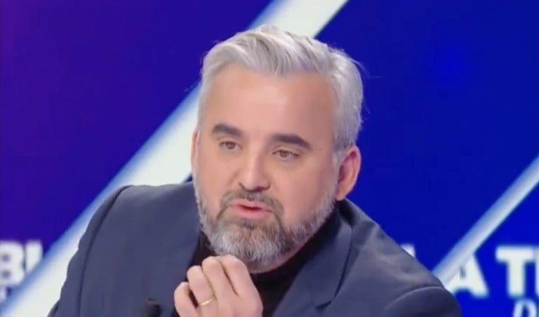 Lire la suite à propos de l’article Alexis Corbière appelle à une gauche unie pour sortir de la crise politique