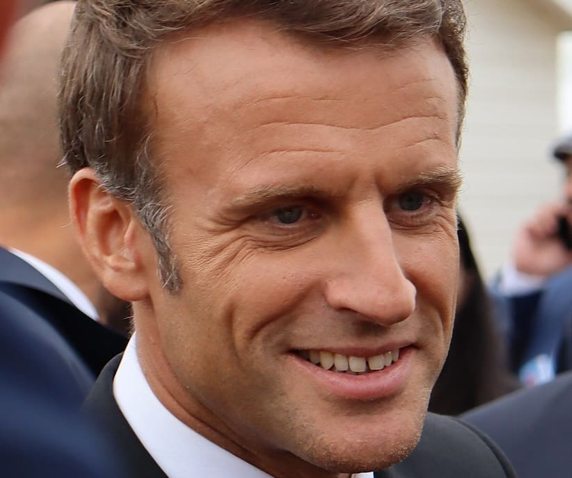 You are currently viewing Emmanuel Macron s’engage à nommer un nouveau premier ministre sous 48 heures et renonce à dissoudre l’Assemblée