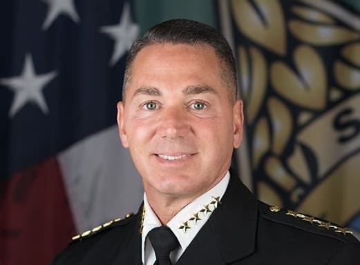 You are currently viewing États-Unis : Chad Chronister se retire de la course à la direction de la DEA après des critiques conservatrices