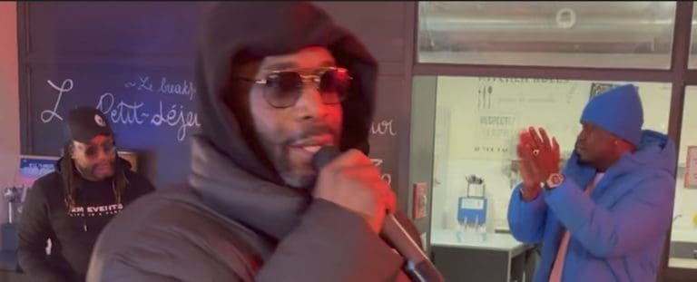 Lire la suite à propos de l’article Lyon : Nars Baks et ses amis enflamment la scène du Flâneur