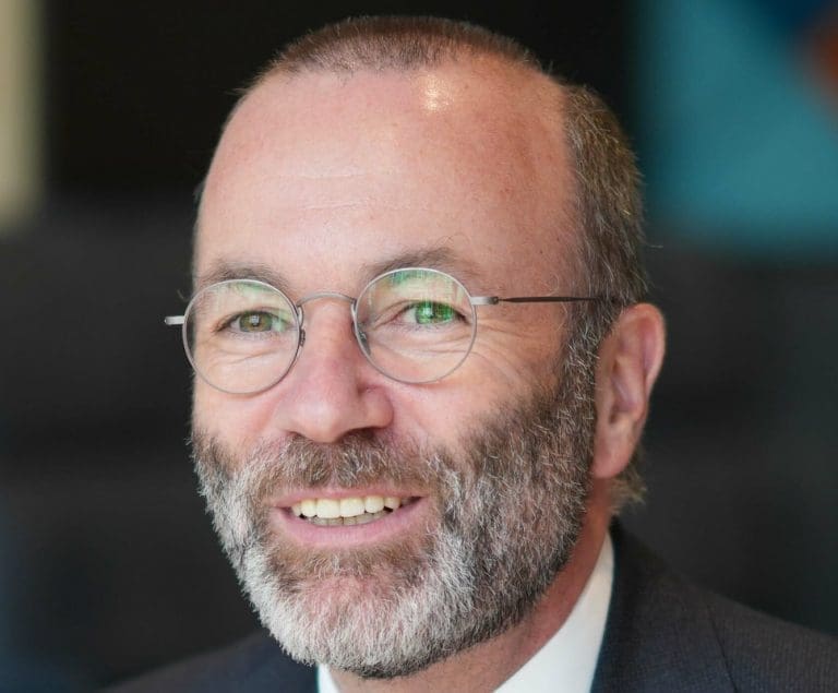 Lire la suite à propos de l’article UE : Le scandale des dépenses somptuaires de l’eurodéputé Manfred Weber