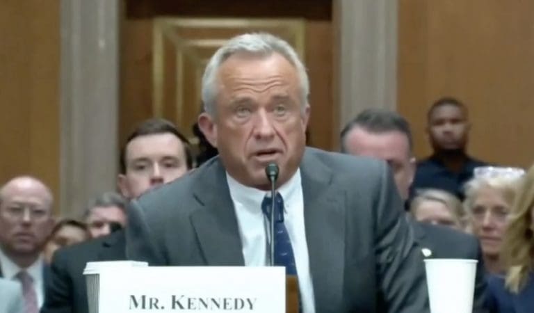 Lire la suite à propos de l’article États-Unis : Robert F. Kennedy Jr. dénonce les liens de corruption entre les politiques et l’industrie pharmaceutique