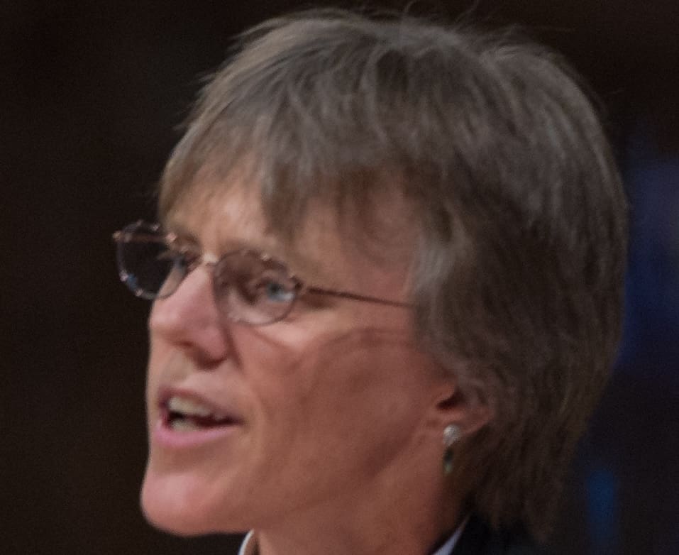 You are currently viewing États-unis : L’appel de la pasteur Mariann Edgar Budde à Donald Trump pour la miséricorde envers les immigrés et la communauté LGBTQ