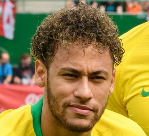 You are currently viewing Foot : Neymar officialise son retour à Santos et enflamme le Brésil