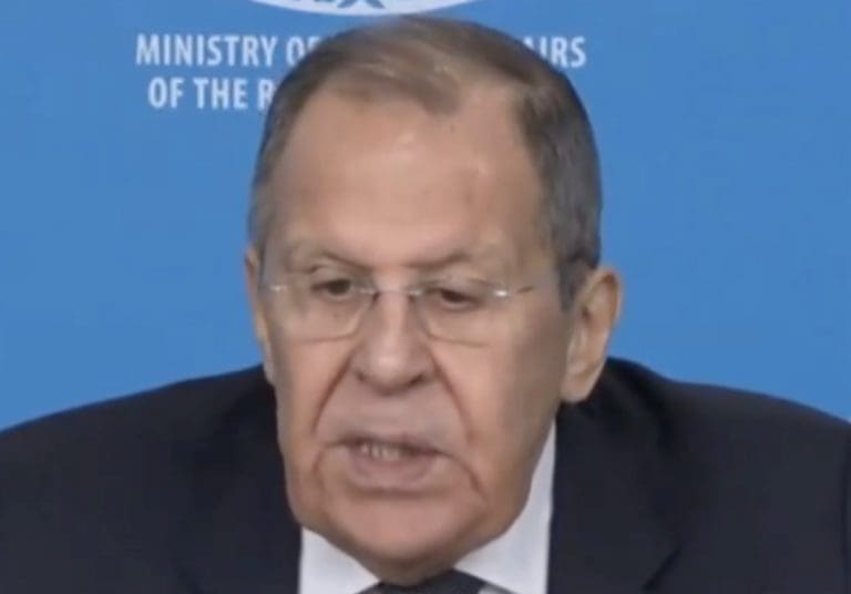 Lire la suite à propos de l’article Guerre en Ukraine : Sergueï Lavrov salue les déclarations de Trump mais attend des actes concrets