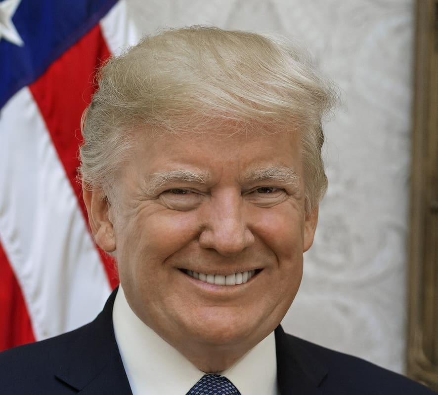 You are currently viewing Incendies en Californie : Donald Trump critique vivement les dirigeants de Los Angeles