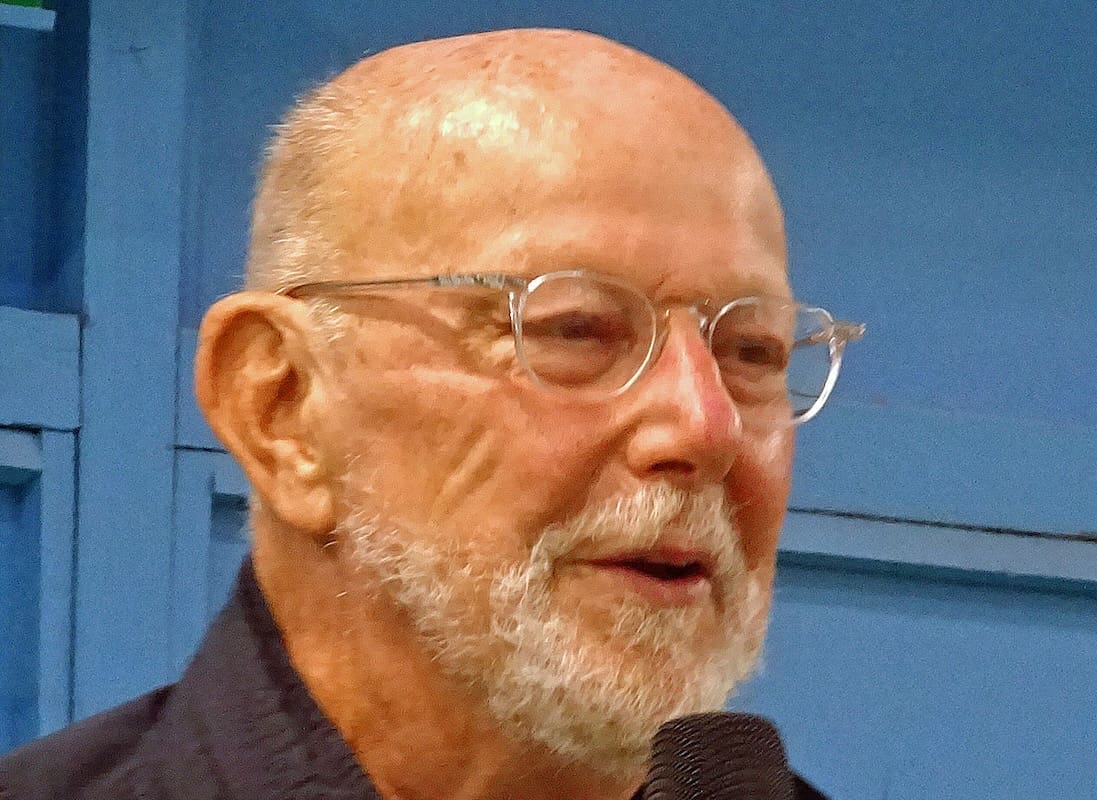 You are currently viewing Jean-François Kahn, fondateur de « Marianne » et figure du journalisme français, est décédé à 86 ans