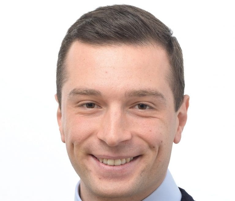Lire la suite à propos de l’article Jordan Bardella exige un recadrage après les propos de François Rebsamen sur le RN