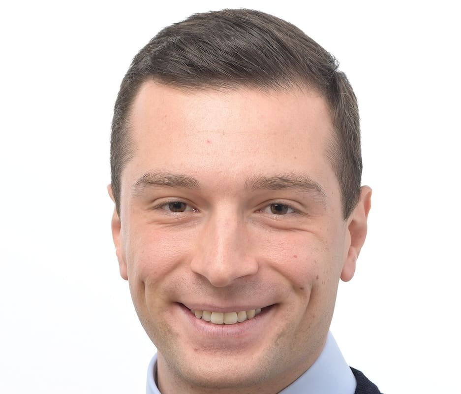 You are currently viewing Jordan Bardella exige un recadrage après les propos de François Rebsamen sur le RN
