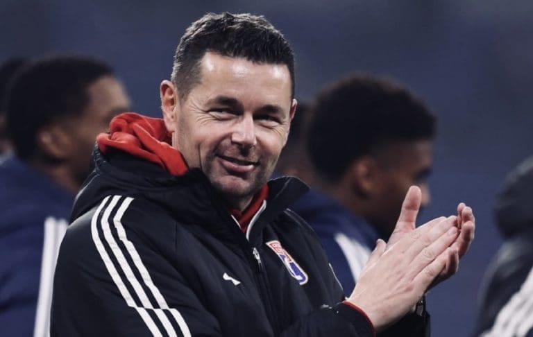 Lire la suite à propos de l’article OL : John Textor démet Pierre Sage de ses fonctions, Paulo Fonseca en approche