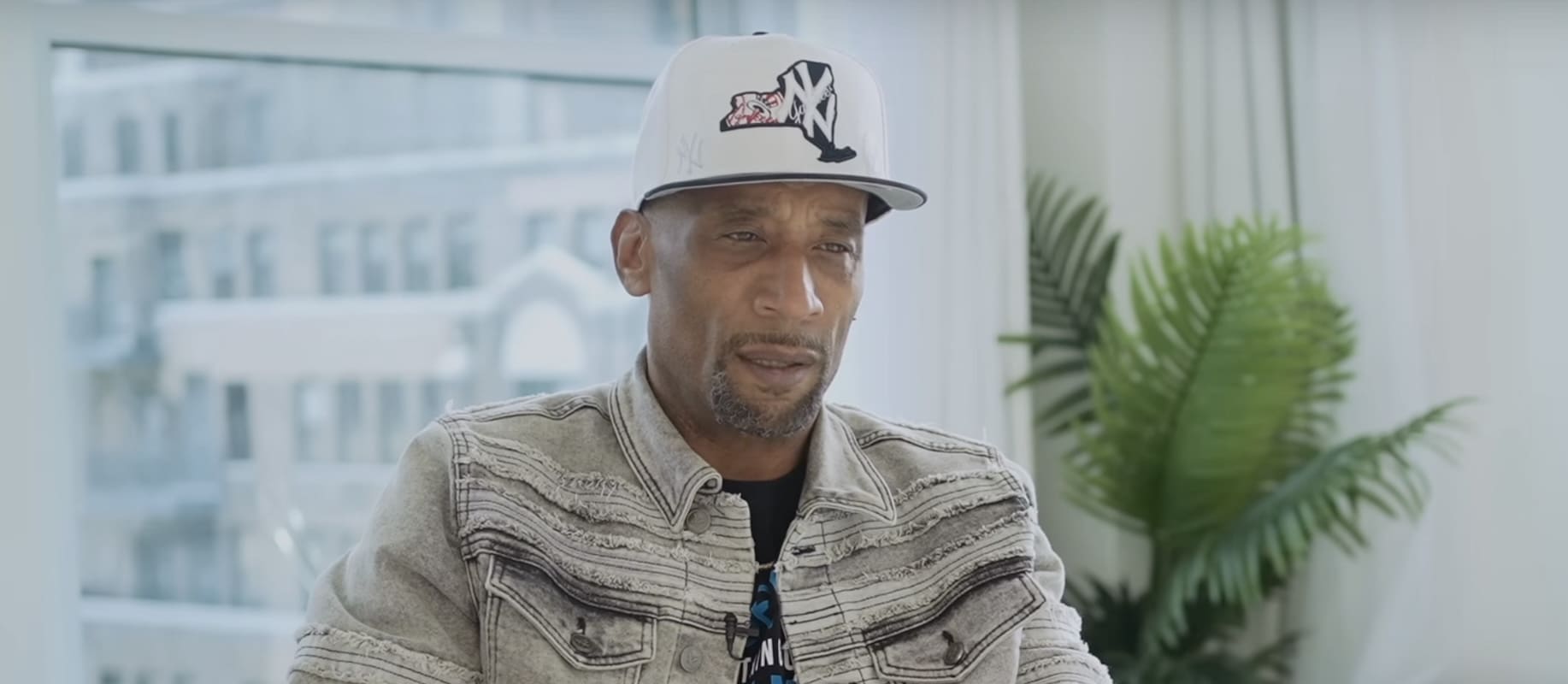 You are currently viewing Etats-Unis : Quand Lord Jamar évoquait l’influence de groupes secrets dans le rap game