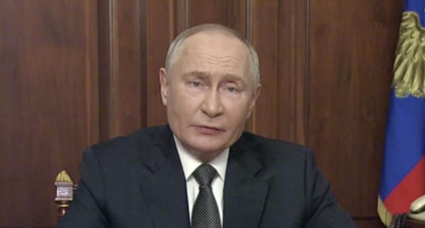 You are currently viewing Guerre en Ukraine : Poutine ouvre la porte à une participation européenne dans les négociations