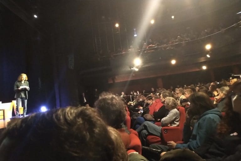 Lire la suite à propos de l’article Sommet de l’IA 2025 : Un Contre-Sommet critique le « fondamentalisme de l’IA » et ses impacts sur la société