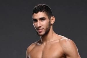 Lire la suite à propos de l’article UFC : Farès Ziam s’impose sur Mike Davis et enchaîne une cinquième victoire consécutive