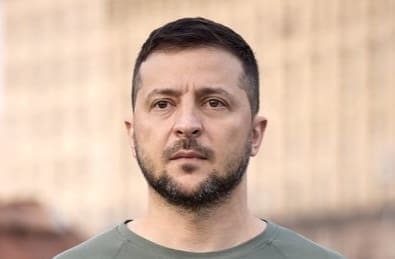 Lire la suite à propos de l’article Ukraine : Zelensky réagit aux critiques de Trump et l’accuse de croire à la « désinformation russe »