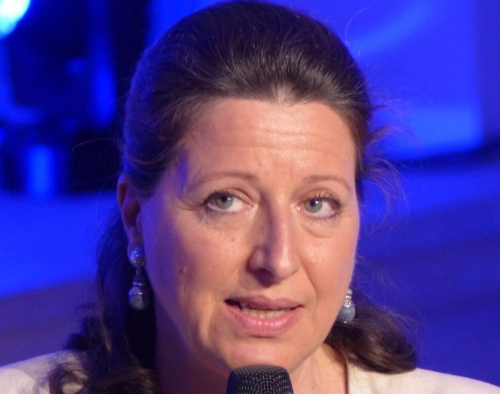 You are currently viewing Agnès Buzyn alerte sur les dangers des attaques contre la science et lance son think tank Evidences