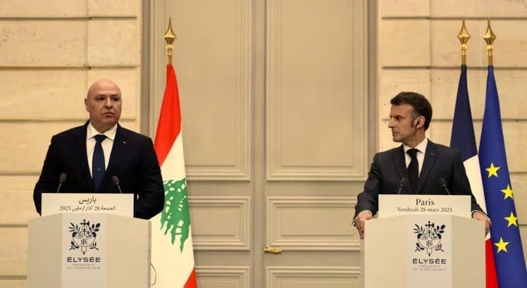 Lire la suite à propos de l’article Liban : Emmanuel Macron dénonce les frappes israéliennes comme une « violation du cessez-le-feu »