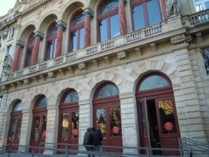 Lire la suite à propos de l’article Paris : Évacuation controversée des jeunes exilés à la Gaîté-Lyrique, 46 interpellations