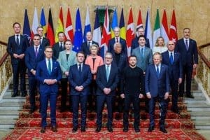 Lire la suite à propos de l’article Sommet de Londres : Keir Starmer défend un plan de paix Franco-Britannique pour l’Ukraine