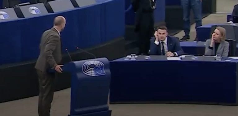 Lire la suite à propos de l’article UE : L’indignation de l’eurodéputé belge Marc Botenga face au mépris du ministre polonais Adam Szłapka sur Gaza