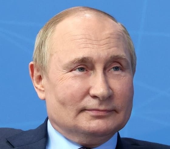 Lire la suite à propos de l’article Vladimir Poutine s’en prend à Emmanuel Macron en évoquant Napoléon