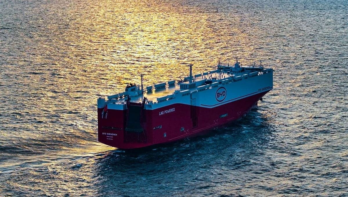 You are currently viewing BYD lance le plus grand navire transporteur de voitures au monde