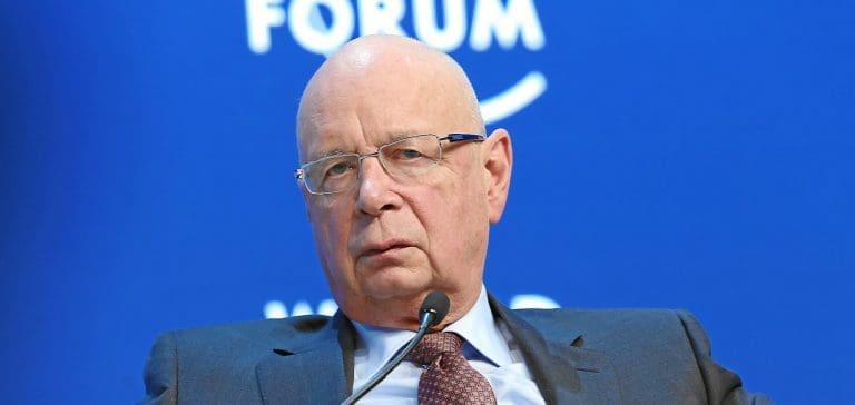 Lire la suite à propos de l’article Davos : Klaus Schwab poussé vers la sortie après 55 ans à la tête du Forum économique mondial ?