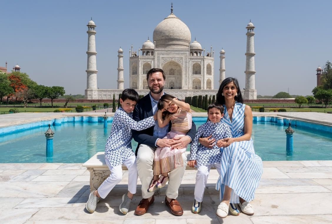 You are currently viewing Guerre en Ukraine : J.D. Vance pousse Kiev et Moscou à un accord sous peine de retrait américain