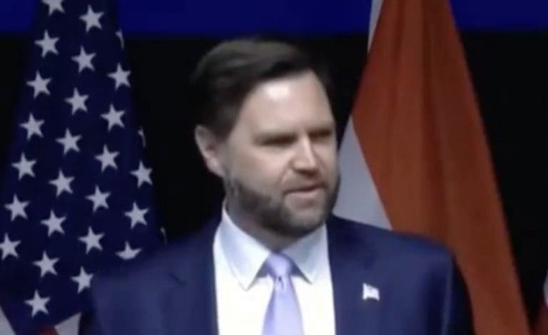 Lire la suite à propos de l’article Inde – États-Unis : un partenariat stratégique sous haute tension après l’attaque du Cachemire