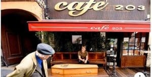 Lire la suite à propos de l’article Lyon : Le Café 203 menacé de fermeture, une décision politique selon son propriétaire