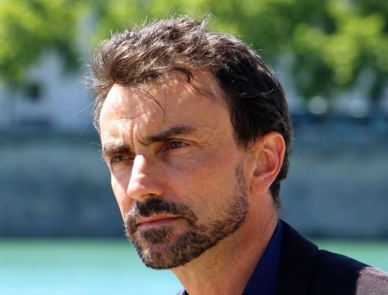 Lire la suite à propos de l’article Lyon : Le maire Grégory Doucet entendu en garde à vue dans une enquête sur des collaborateurs présumés illégaux