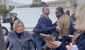 Lire la suite à propos de l’article Lyon : Un candidat aux municipales relance le débat sur la brutalisation de la politique