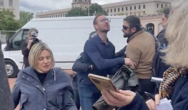 Lire la suite à propos de l’article Lyon : Un candidat aux municipales relance le débat sur la brutalisation de la politique