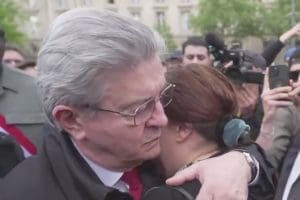 Lire la suite à propos de l’article Paris : Mélenchon ému aux larmes lors du rassemblement contre l’islamophobie place de la République
