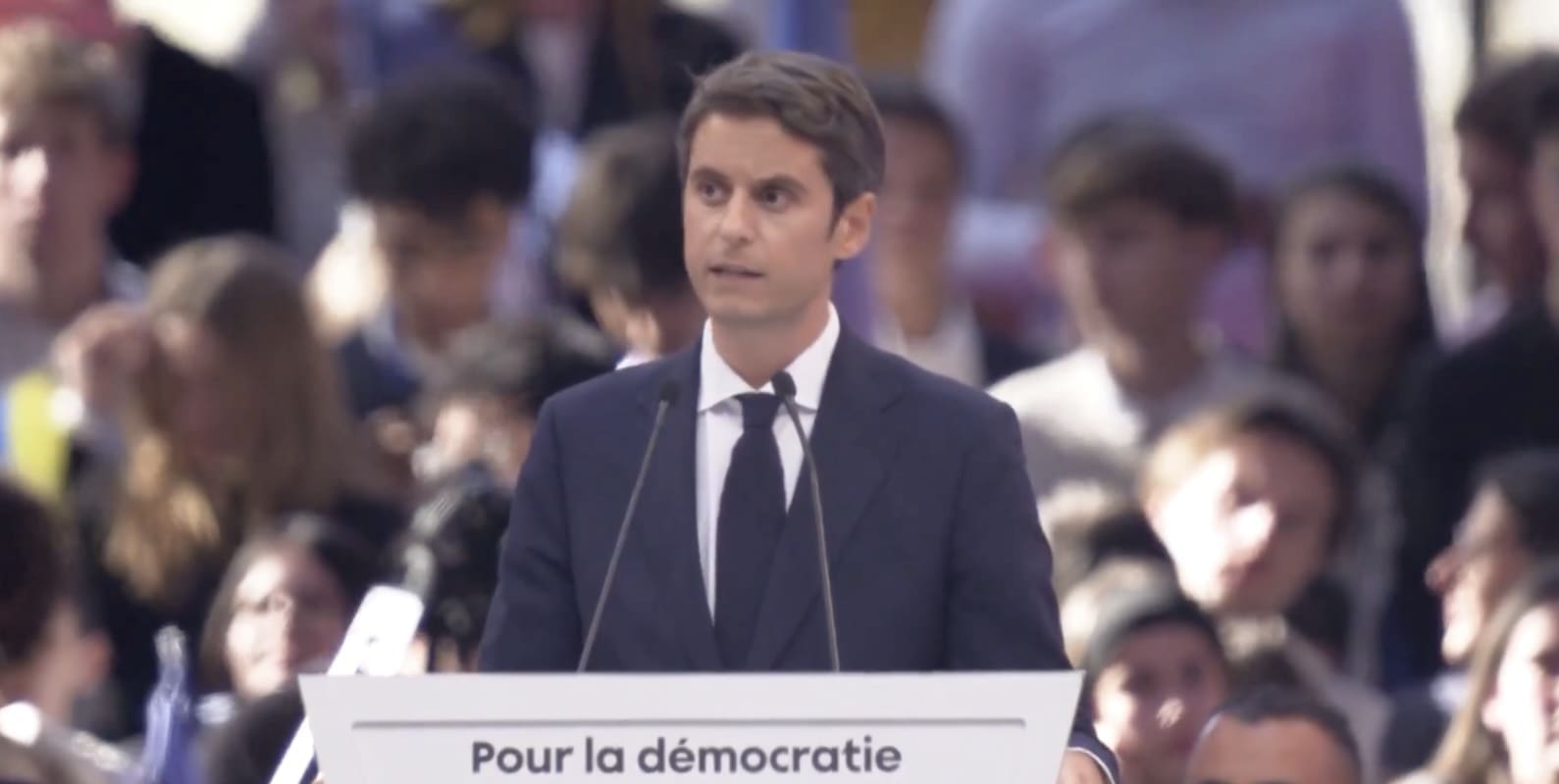 You are currently viewing Saint-Denis : Gabriel Attal dénonce les attaques de l’extrême droite contre la justice et les institutions