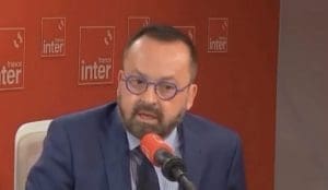 Lire la suite à propos de l’article Yannick Neuder lance un observatoire pour lutter contre la désinformation en Santé