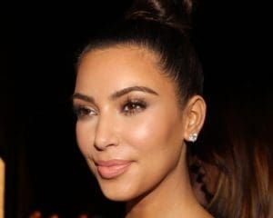 Lire la suite à propos de l’article Paris : le procès du vol de 9 millions d’euros chez Kim Kardashian entre silences et contradictions