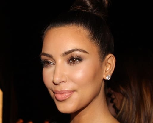 You are currently viewing Paris : le procès du vol de 9 millions d’euros chez Kim Kardashian entre silences et contradictions