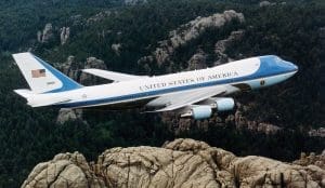 Lire la suite à propos de l’article Etats-Unis : Donald Trump estime qu’il serait «stupide» de refuser l’avion offert par le Qatar